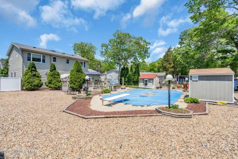 132 Topside Road Manahawkin NJ 08050