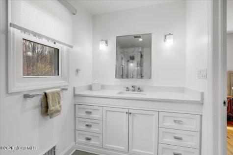 21 Prince William Road Morganville NJ 07751
