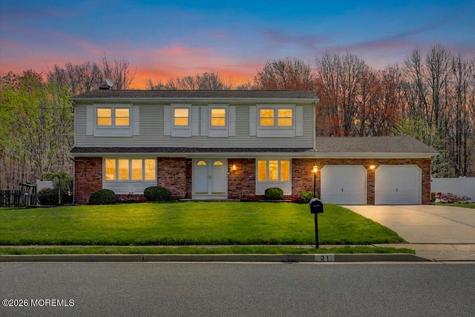 21 Prince William Road Morganville NJ 07751