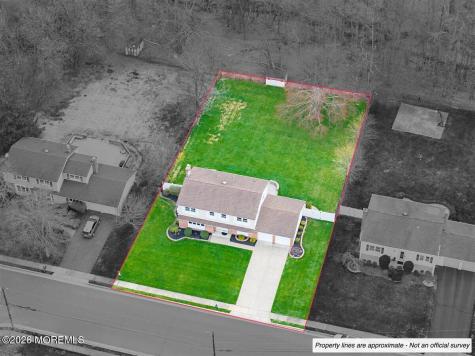 21 Prince William Road Morganville NJ 07751