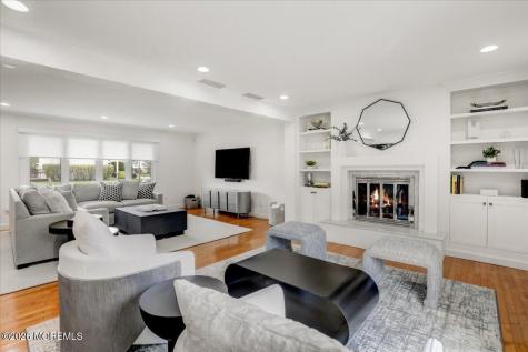 21 Prince William Road Morganville NJ 07751