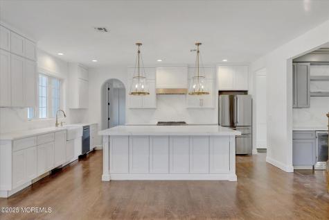 11 Cook Court Millstone NJ 08535