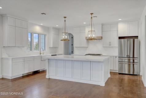 11 Cook Court Millstone NJ 08535