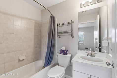 90 Aspen Court Lakewood NJ 08701
