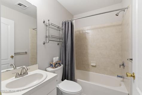 90 Aspen Court Lakewood NJ 08701