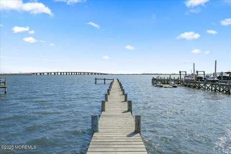1262 Jennifer Lane Manahawkin NJ 08050