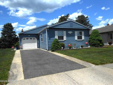 46 Woodstock Drive Toms River NJ 08757