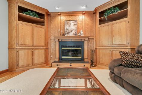 4 Quaker Hill Road Jackson NJ 08527