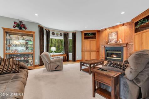 4 Quaker Hill Road Jackson NJ 08527