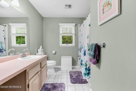 4 Quaker Hill Road Jackson NJ 08527
