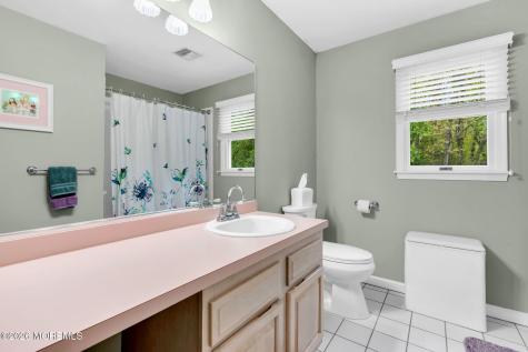 4 Quaker Hill Road Jackson NJ 08527