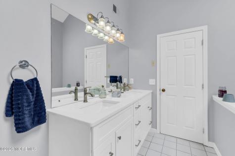 4 Quaker Hill Road Jackson NJ 08527