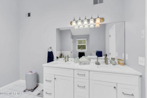 4 Quaker Hill Road Jackson NJ 08527