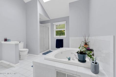 4 Quaker Hill Road Jackson NJ 08527