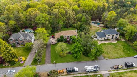 4 Quaker Hill Road Jackson NJ 08527