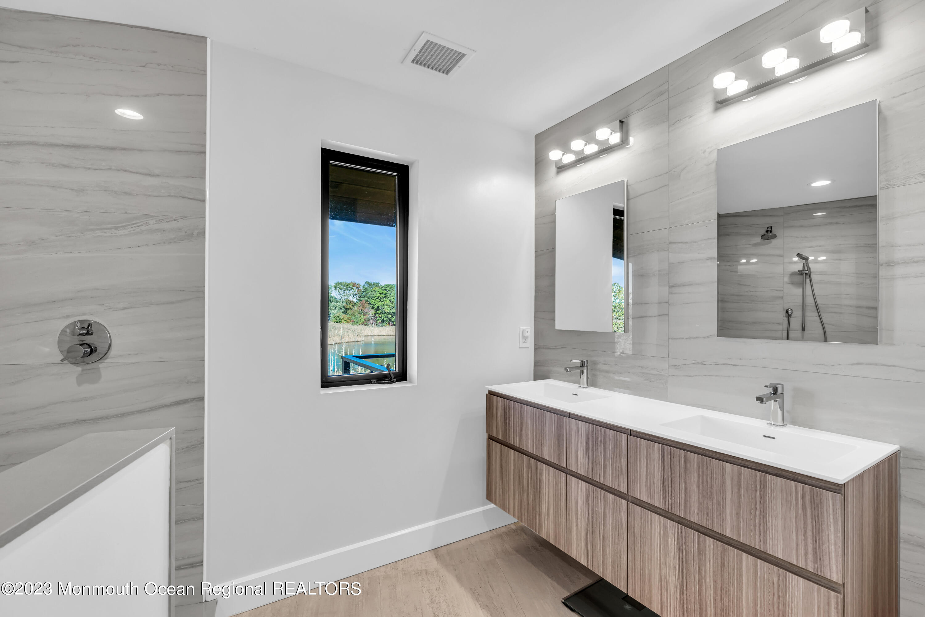 49 N Cherokee Lane Brick NJ 08724