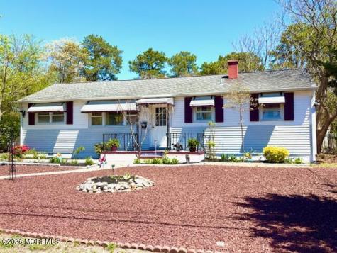 19 Ashwood Drive Brick NJ 08723