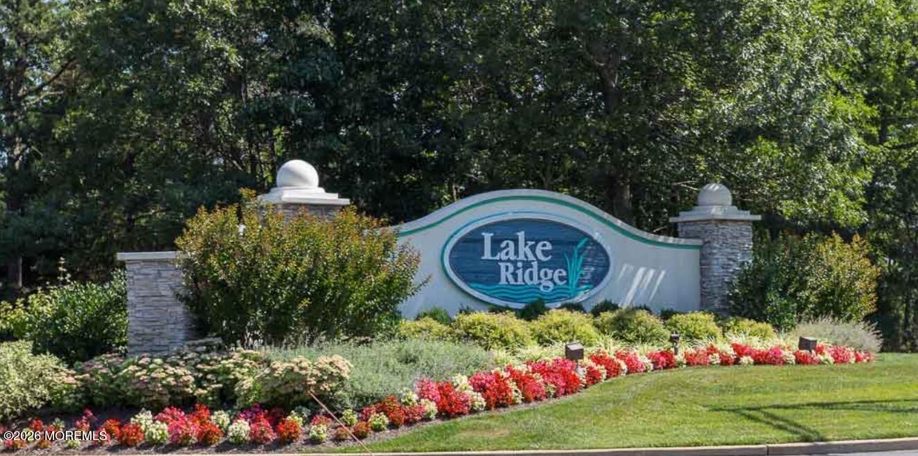 2752 Meadow Lake Drive Toms River NJ 08755