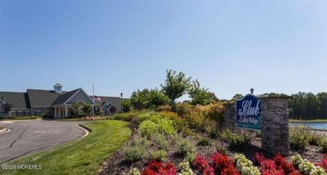 2752 Meadow Lake Drive Toms River NJ 08755