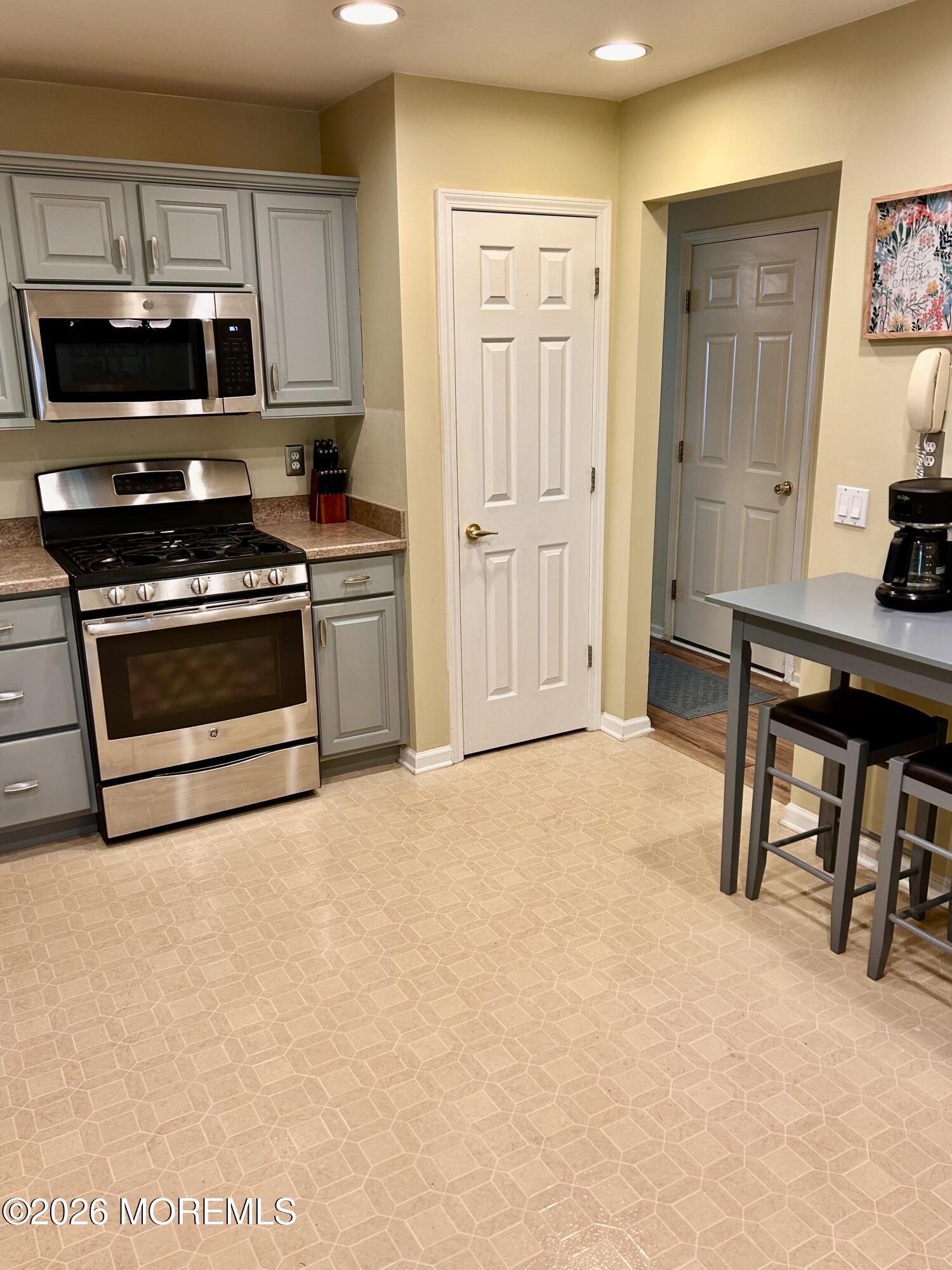2752 Meadow Lake Drive Toms River NJ 08755