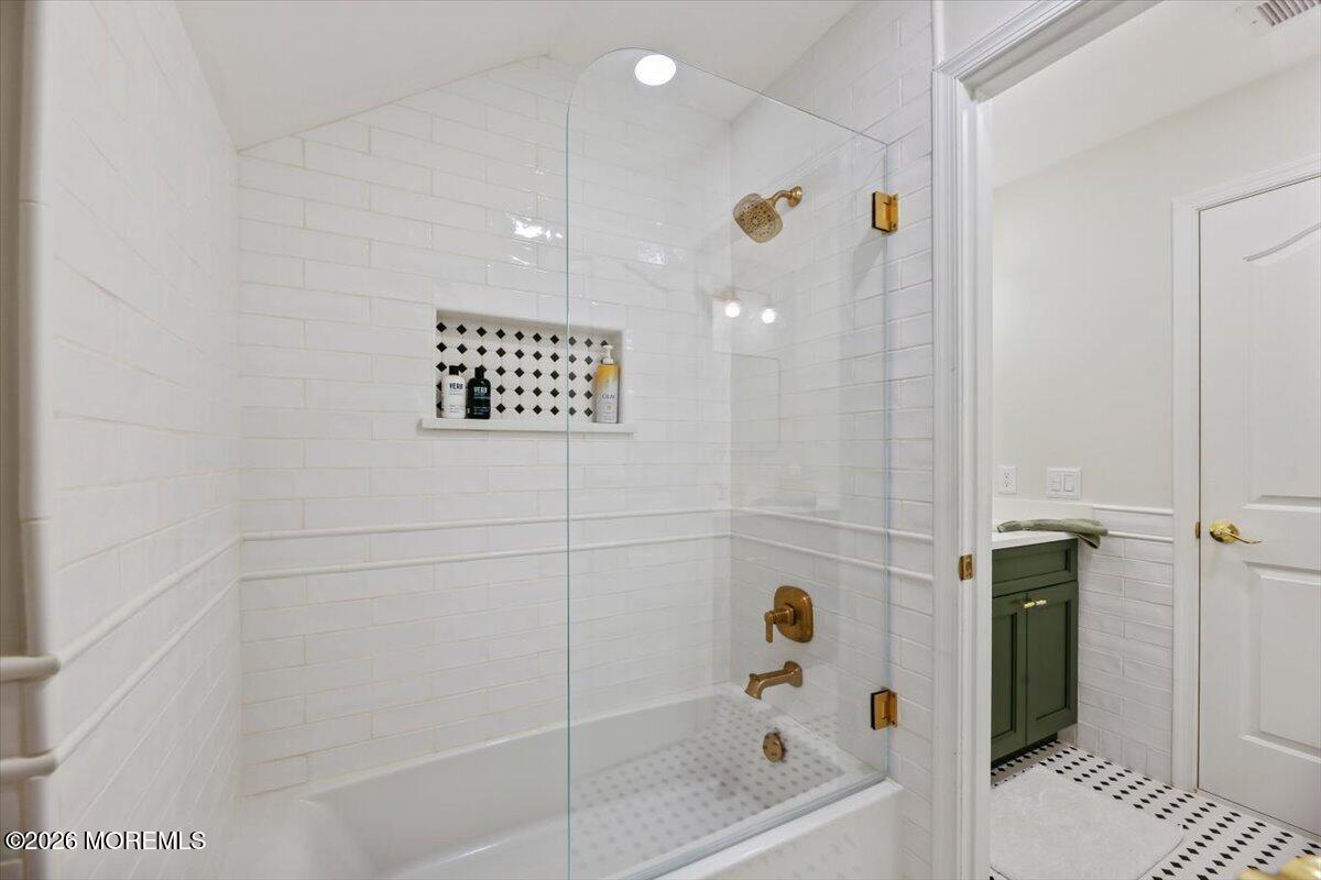 11 Wintergreen Court Jackson NJ 08527