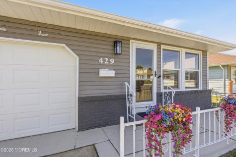 429 Saint Thomas Drive Toms River NJ 08757