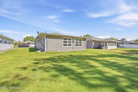 429 Saint Thomas Drive Toms River NJ 08757