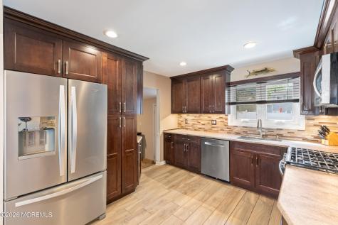 19 Tulip Drive Old Bridge NJ 08857