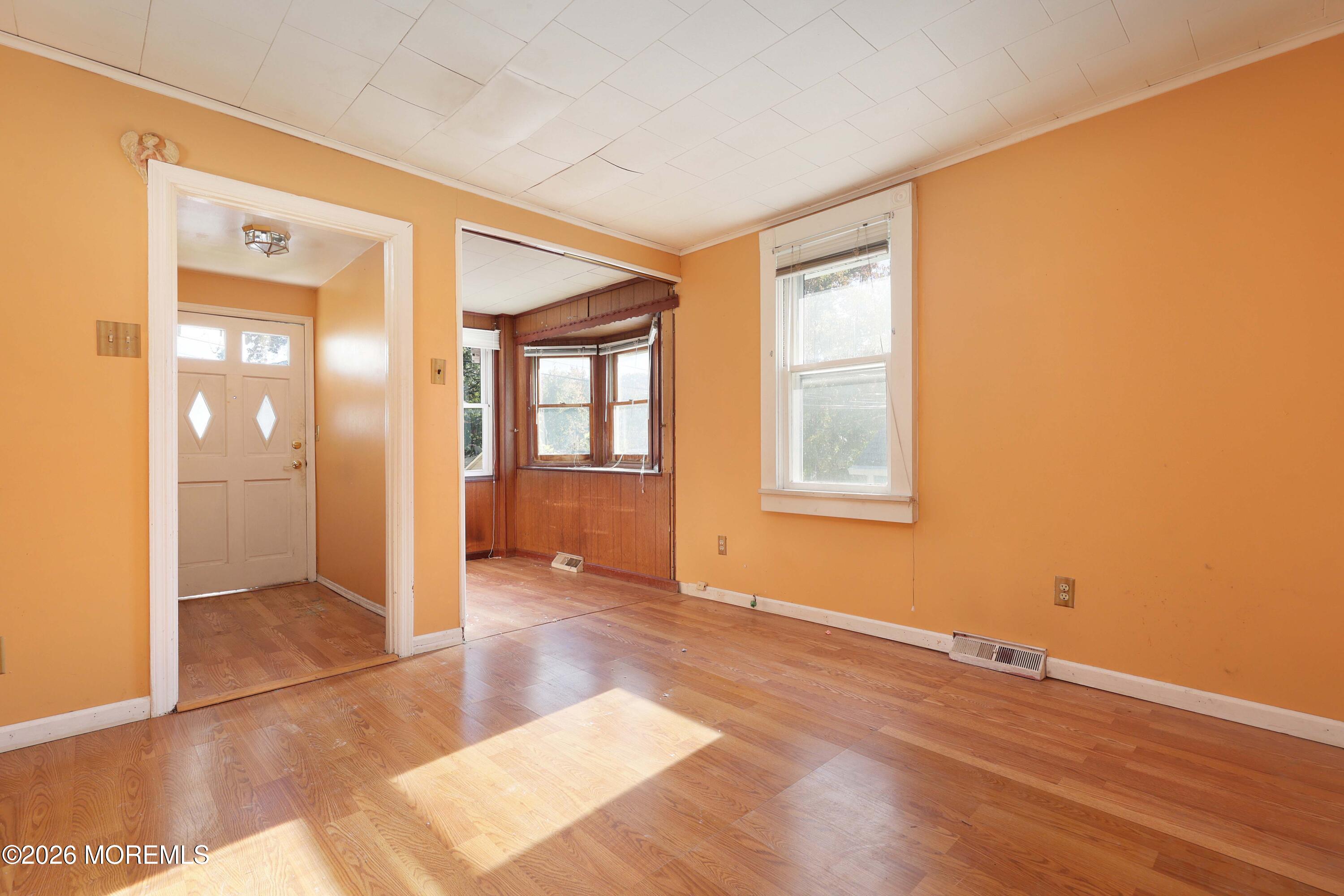 814 Forrest Avenue Laurence Harbor NJ 08879