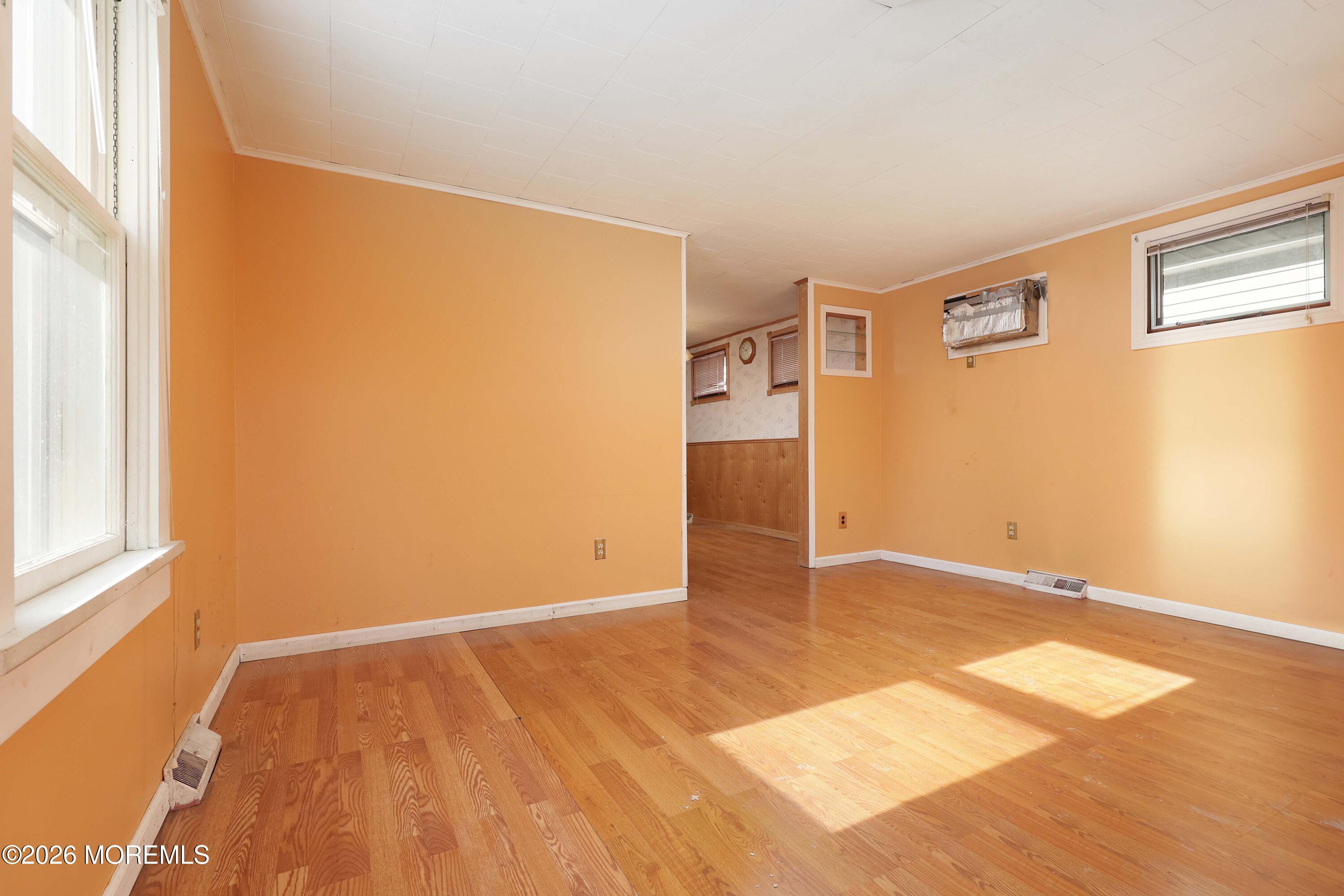 814 Forrest Avenue Laurence Harbor NJ 08879