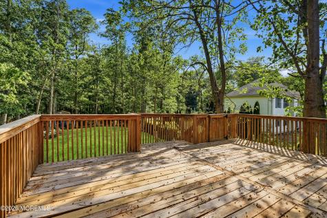 16 Crest Road Jackson NJ 08527