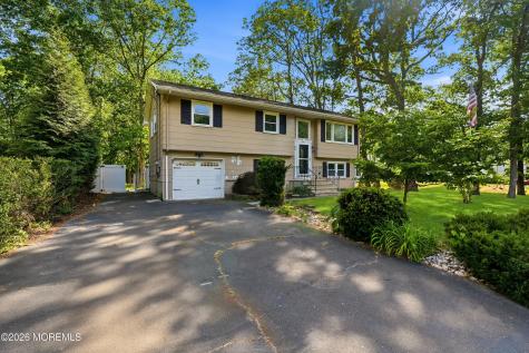 16 Crest Road Jackson NJ 08527