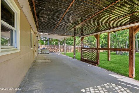 16 Crest Road Jackson NJ 08527