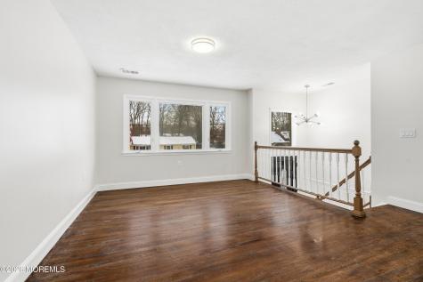 16 Crest Road Jackson NJ 08527
