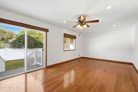 624 Mermaid Avenue Beachwood NJ 08722