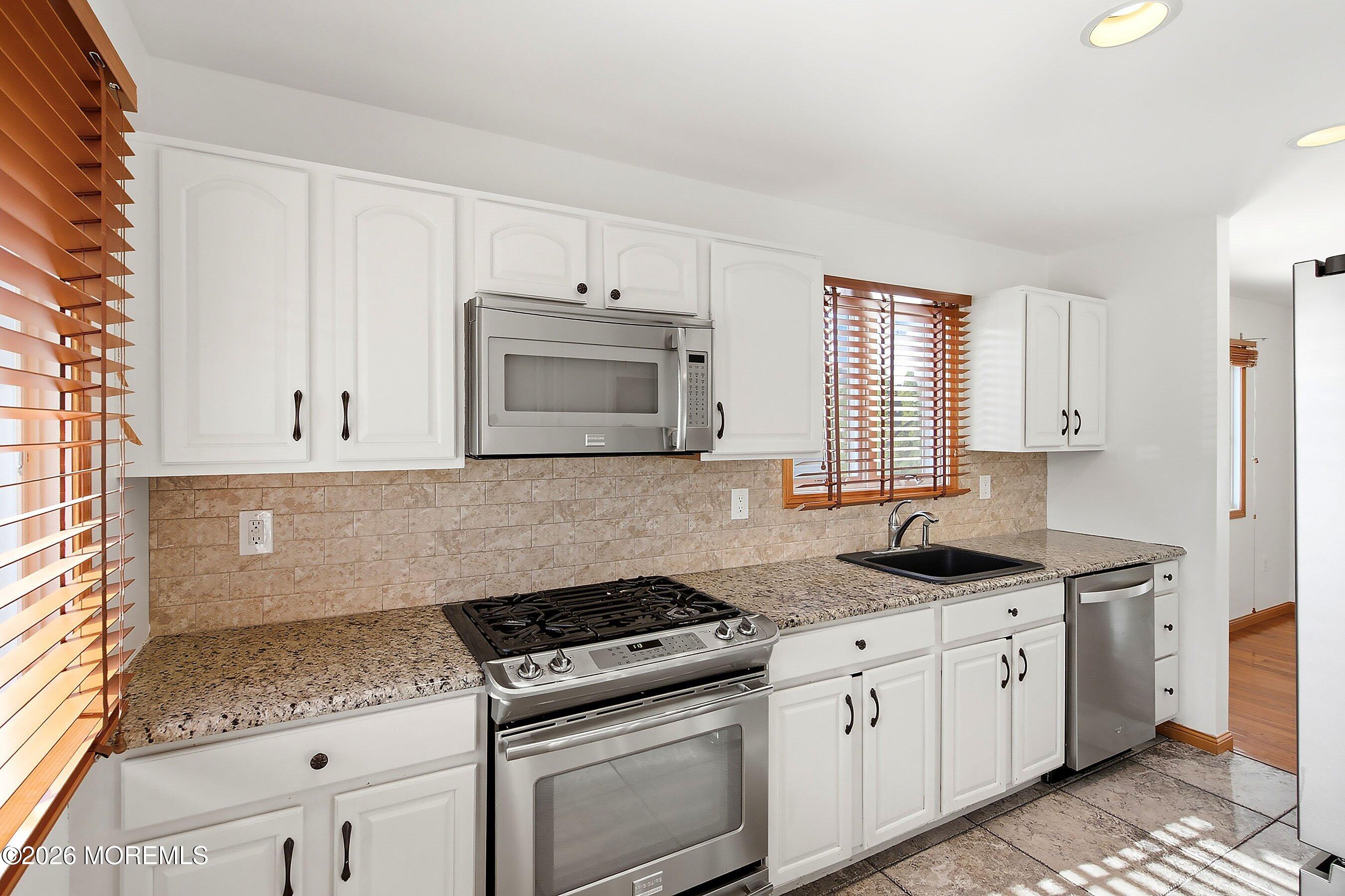 624 Mermaid Avenue Beachwood NJ 08722