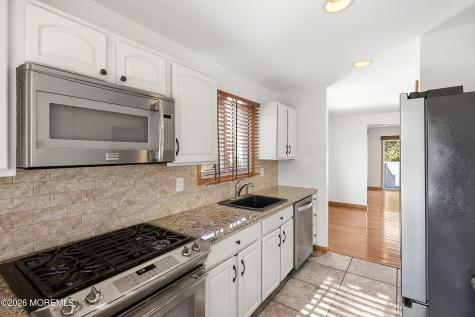 624 Mermaid Avenue Beachwood NJ 08722