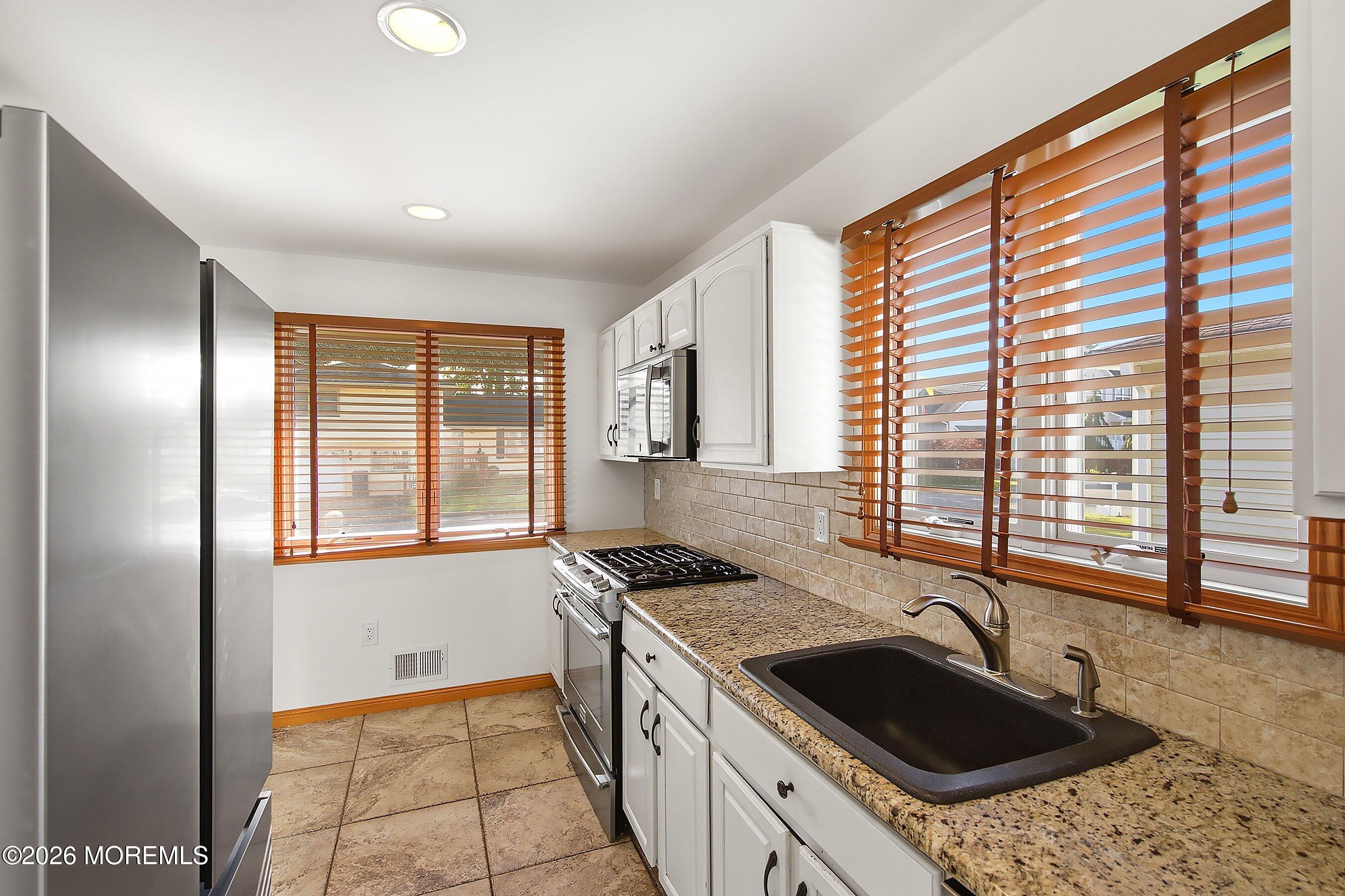 624 Mermaid Avenue Beachwood NJ 08722