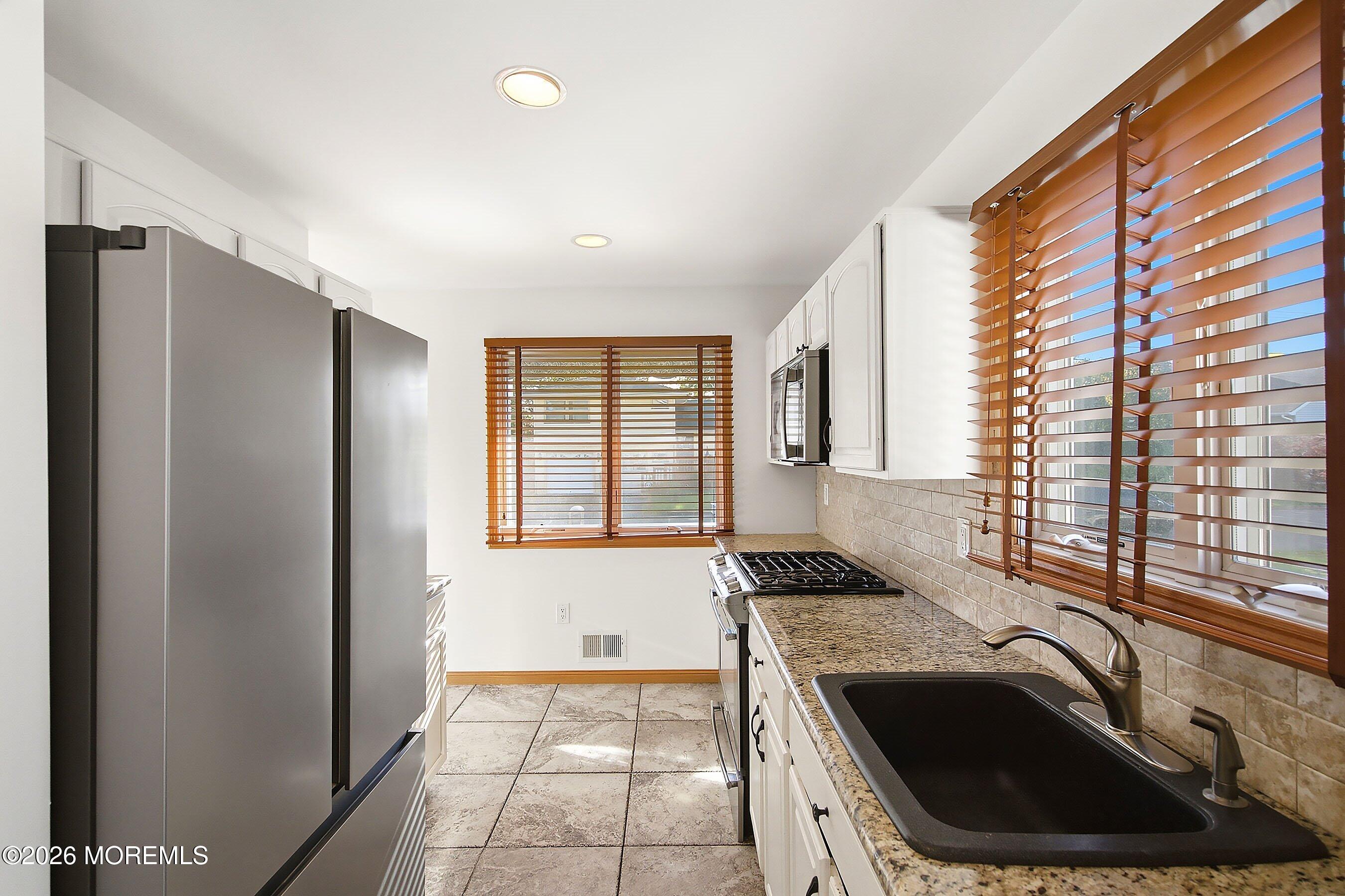 624 Mermaid Avenue Beachwood NJ 08722