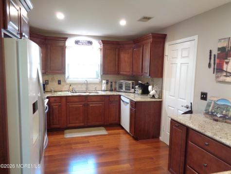 46 Morning Glory Lane Whiting NJ 08759