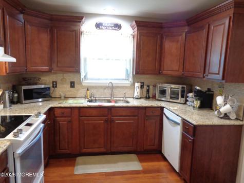 46 Morning Glory Lane Whiting NJ 08759