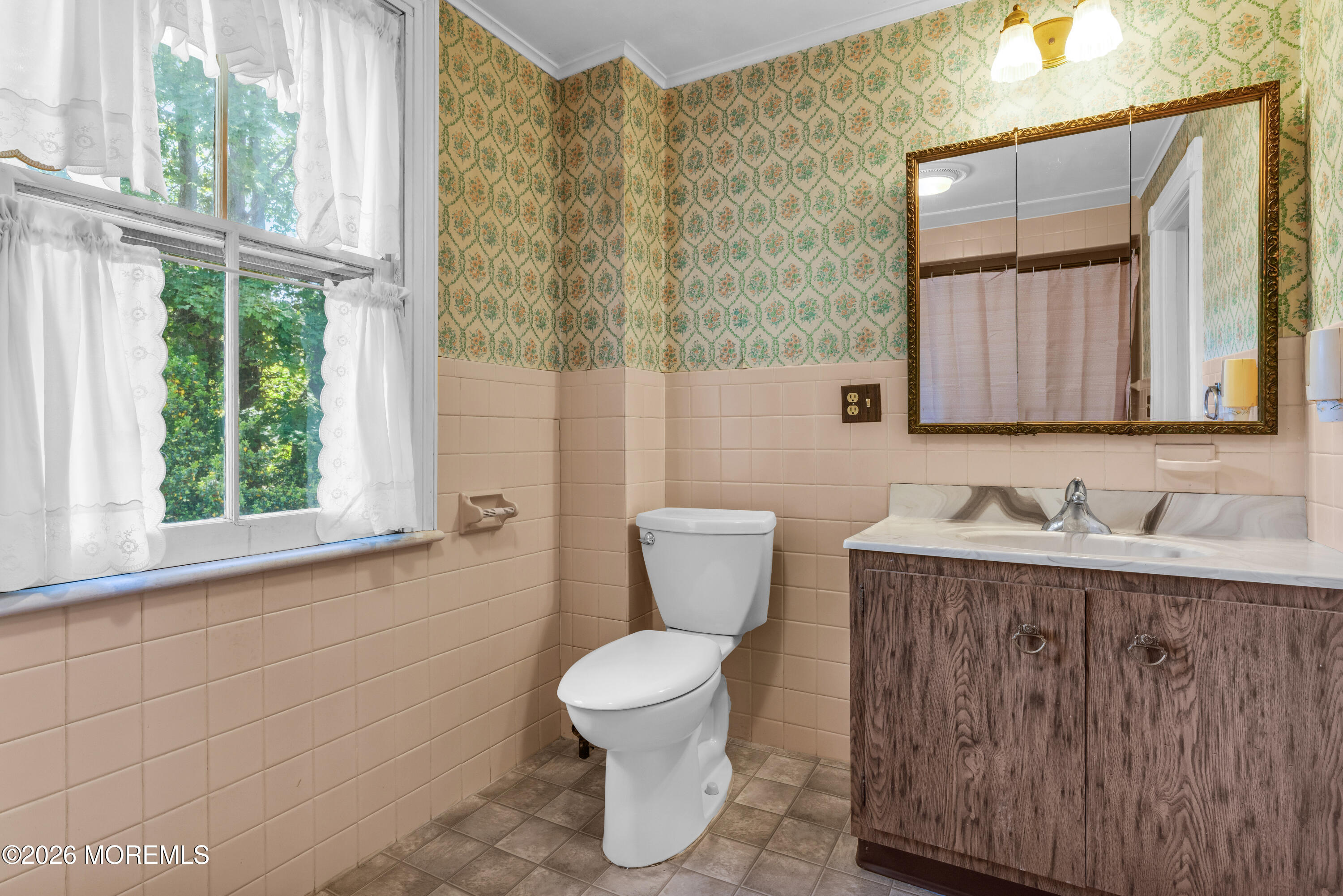 43 Devonshire Court Middletown NJ 07748