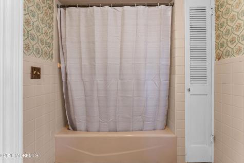 43 Devonshire Court Middletown NJ 07748