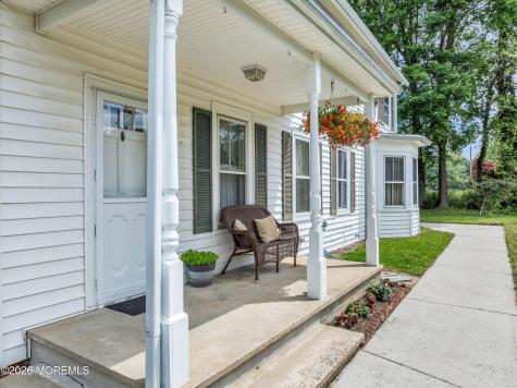 43 Devonshire Court Middletown NJ 07748