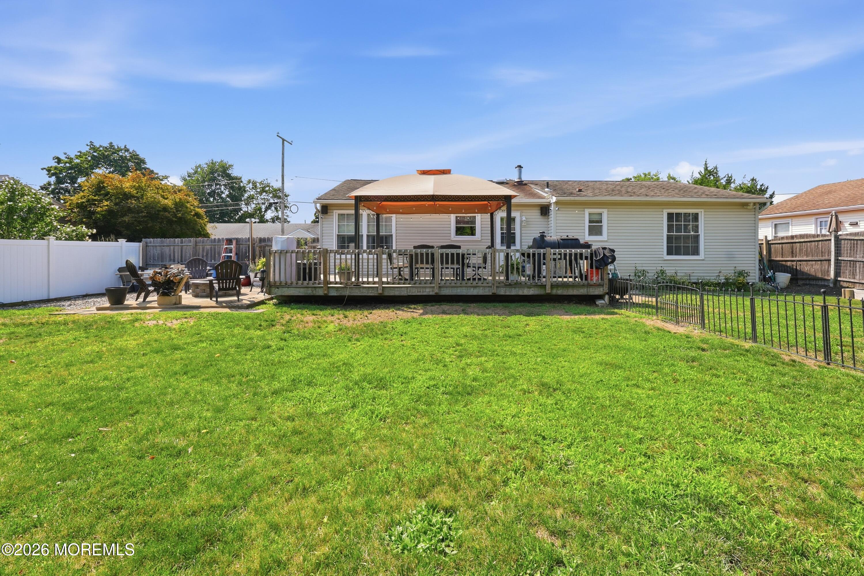 1209 Pacific Avenue Beachwood NJ 08722