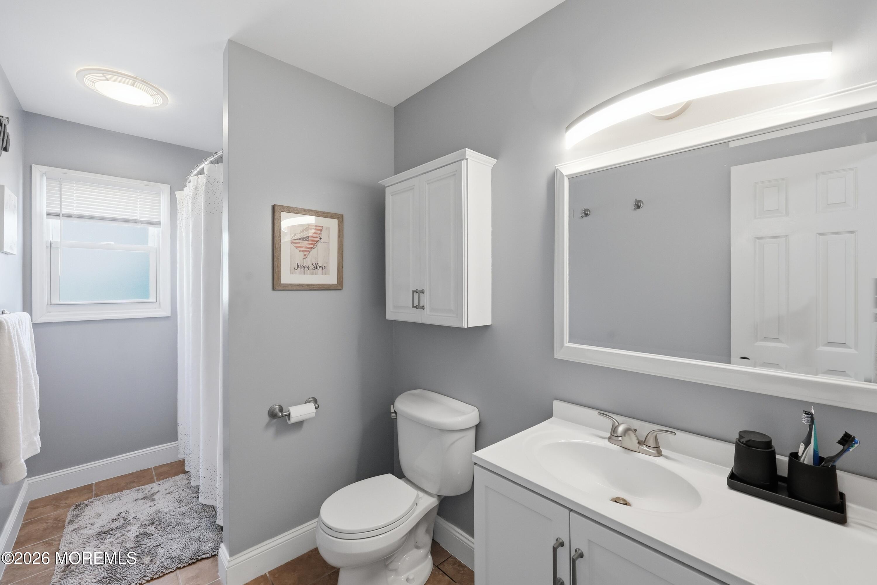 1209 Pacific Avenue Beachwood NJ 08722
