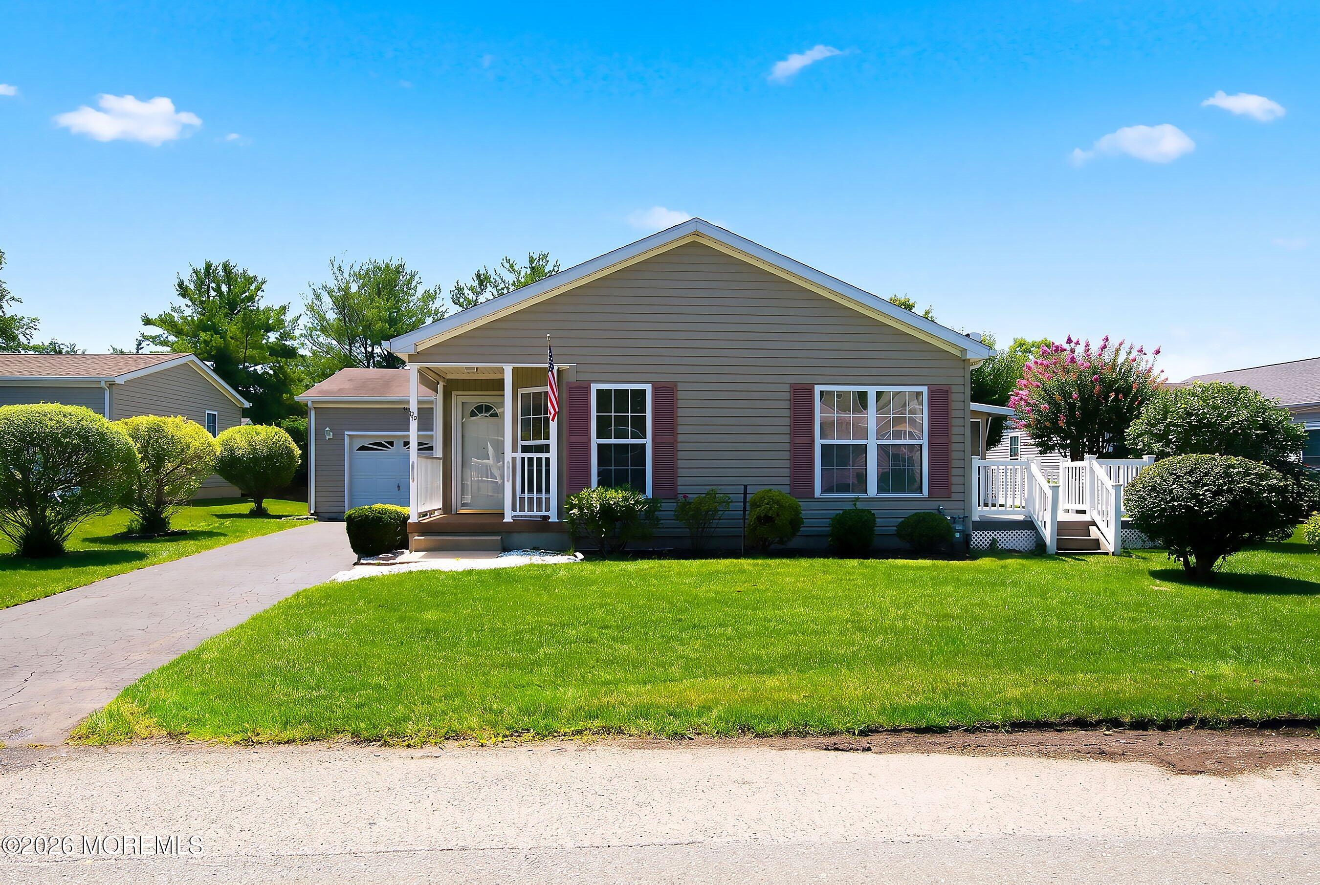 25 Fort Lee Drive Manahawkin NJ 08050