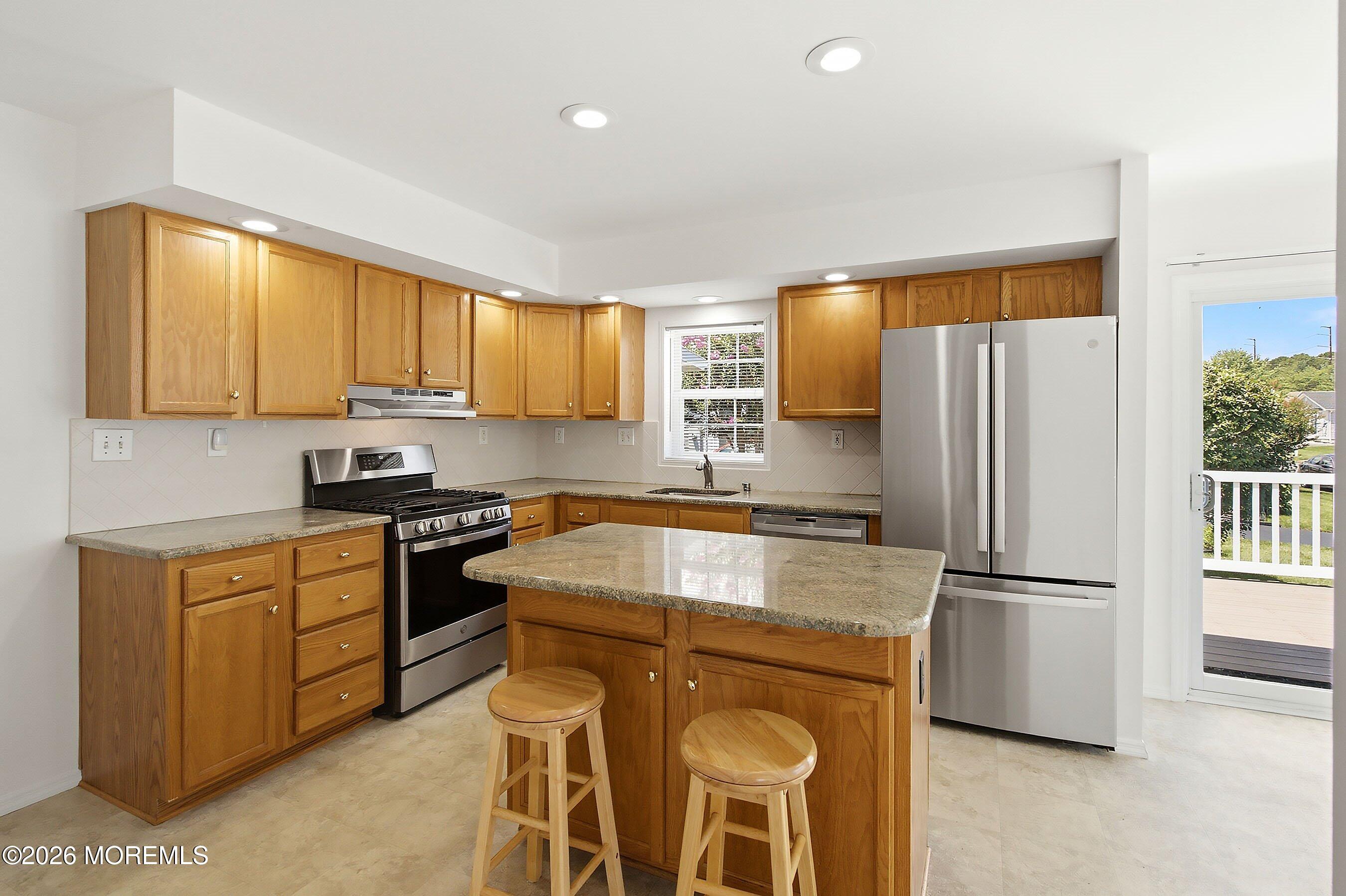 25 Fort Lee Drive Manahawkin NJ 08050
