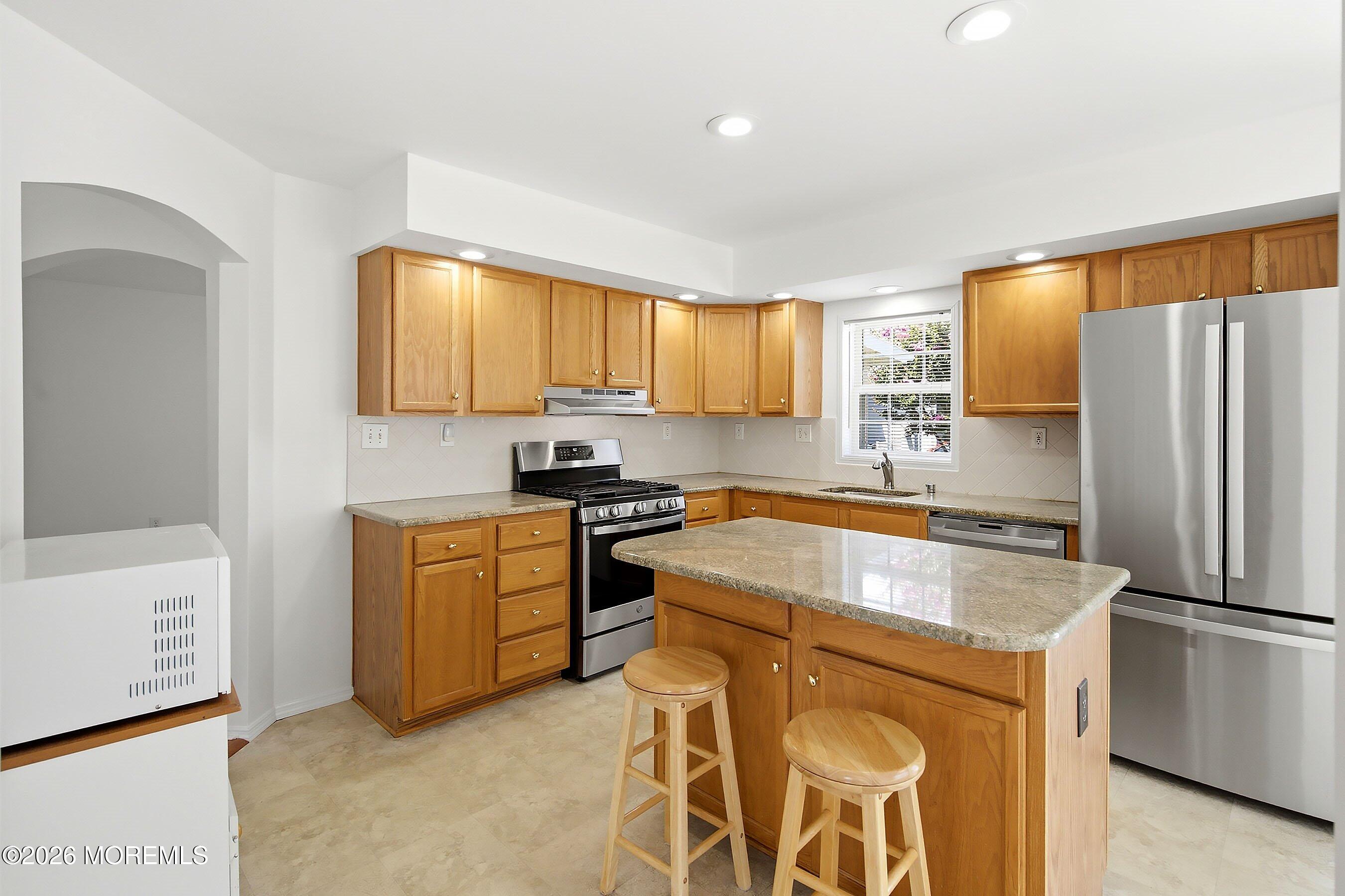 25 Fort Lee Drive Manahawkin NJ 08050