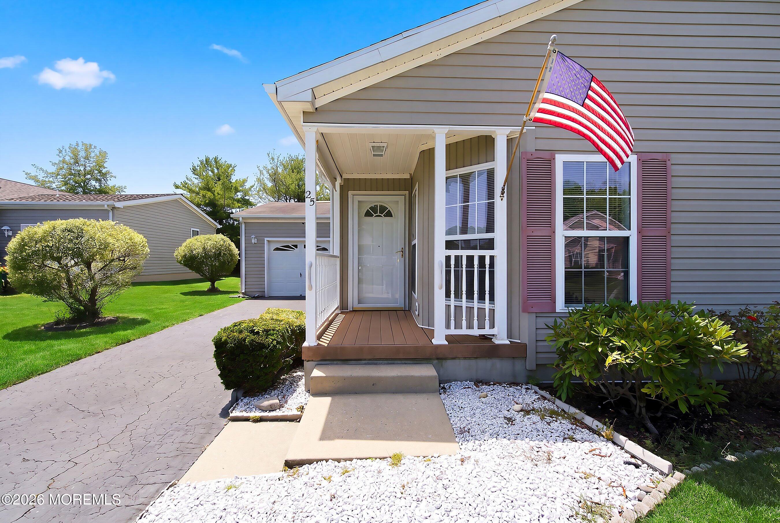 25 Fort Lee Drive Manahawkin NJ 08050
